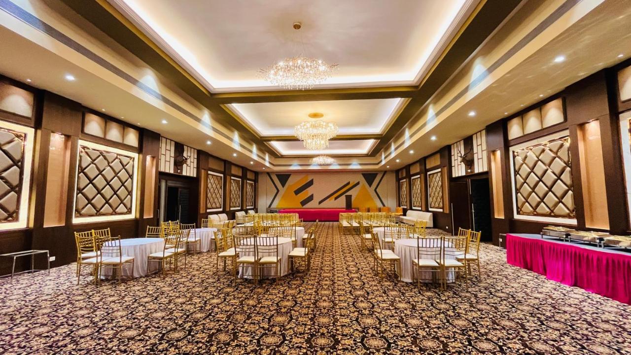 Sargawa The Palace Resort Ambikāpur Exterior photo